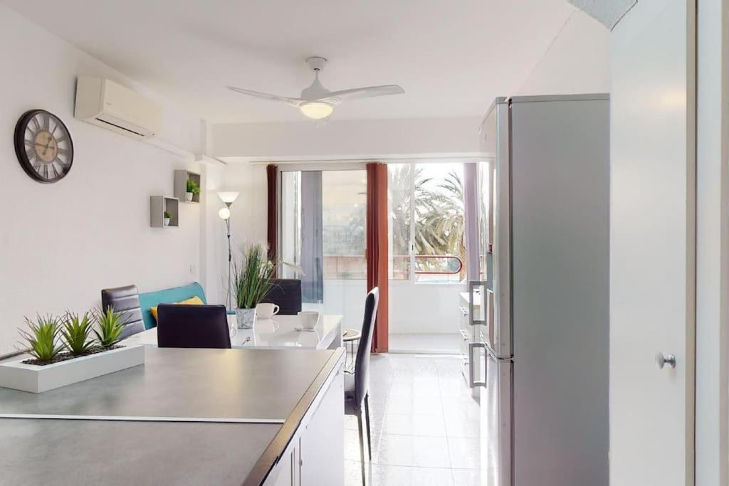 Appartement 60 M2,piscine, Commerce Roses