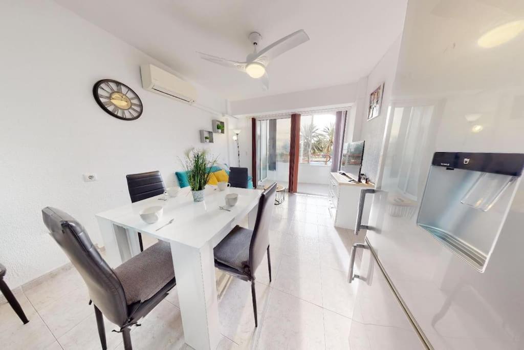 60 M2,piscine, Commerce