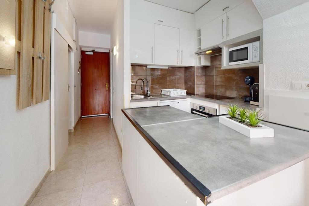 60 M2,piscine, Commerce Rosas
