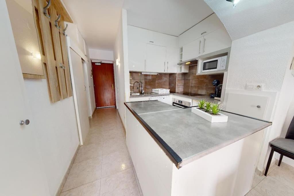 60 M2,piscine, Commerce Apartamento