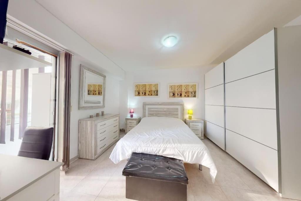 60 M2,piscine, Commerce Rosas