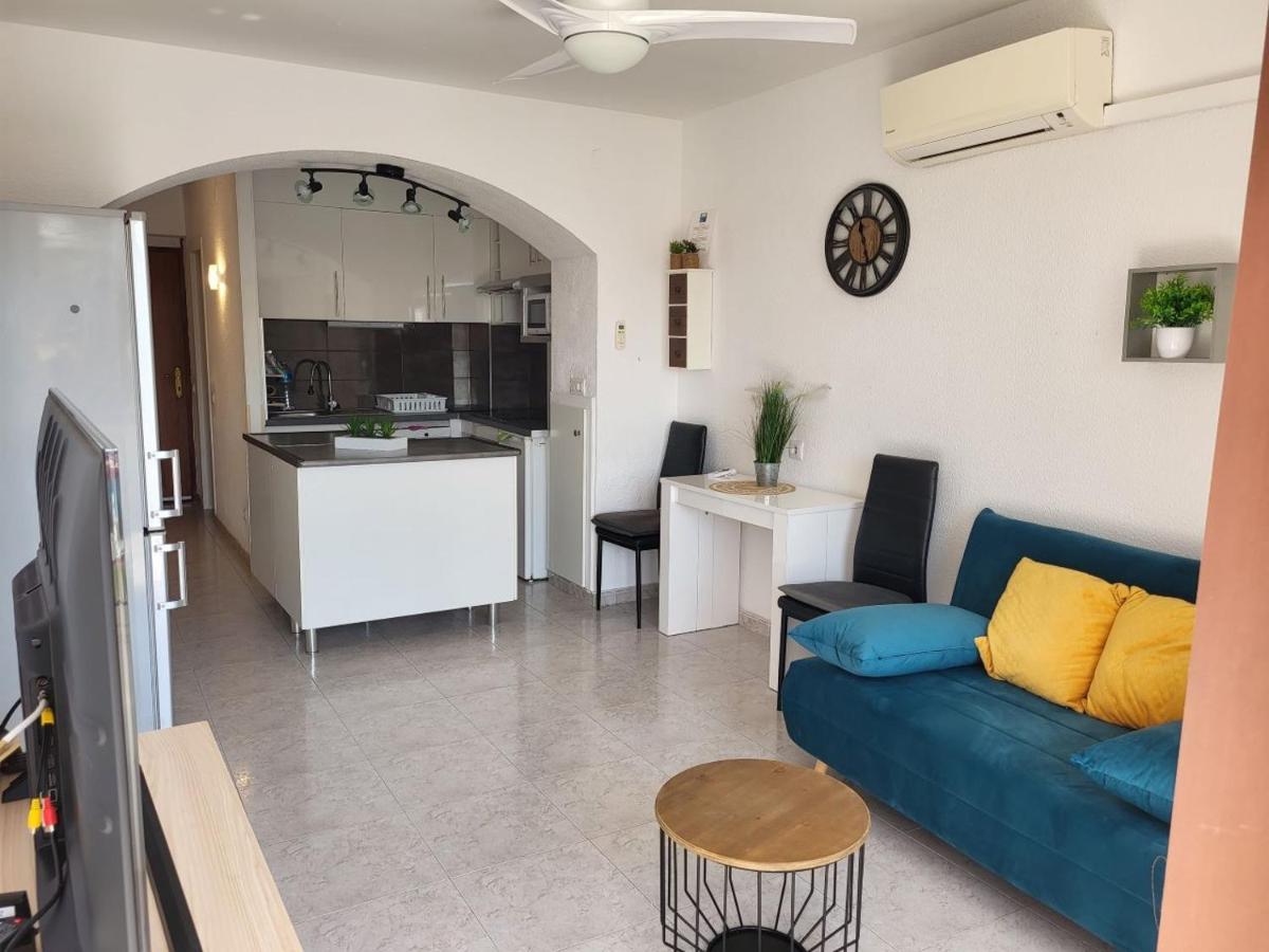 60 M2,piscine, Commerce Roses