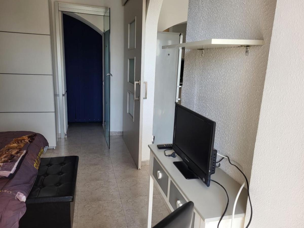 60 M2,piscine, Commerce *