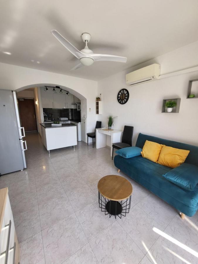 60 M2,piscine, Commerce *