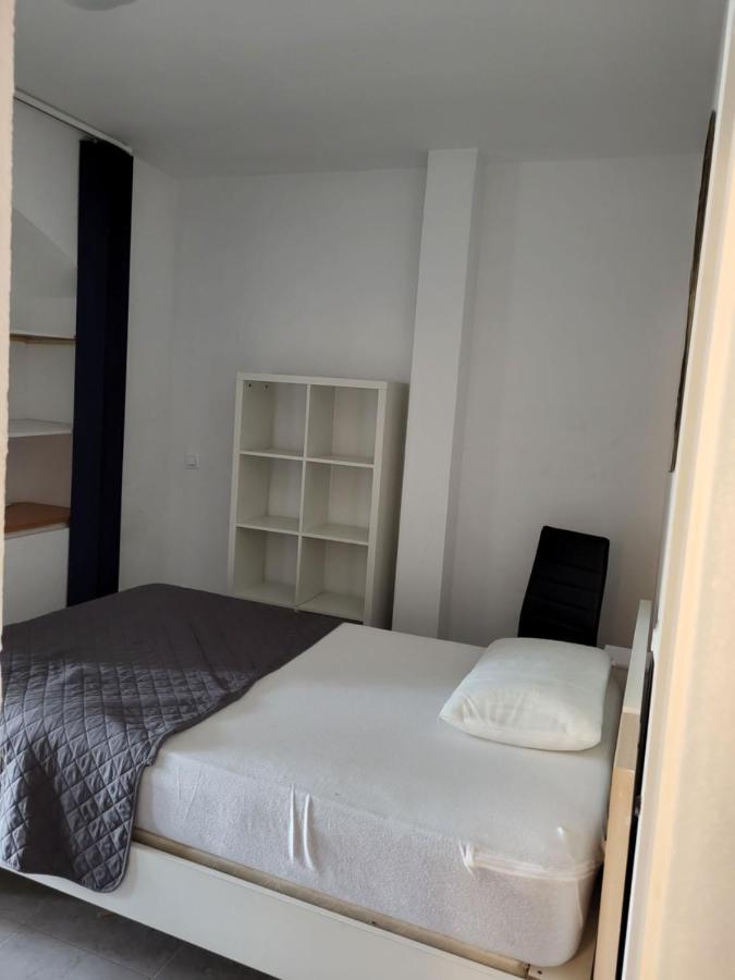 60 M2,piscine, Commerce Rosas